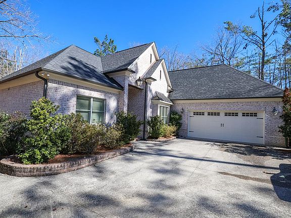 2nd image of 200 Windsor Rdg