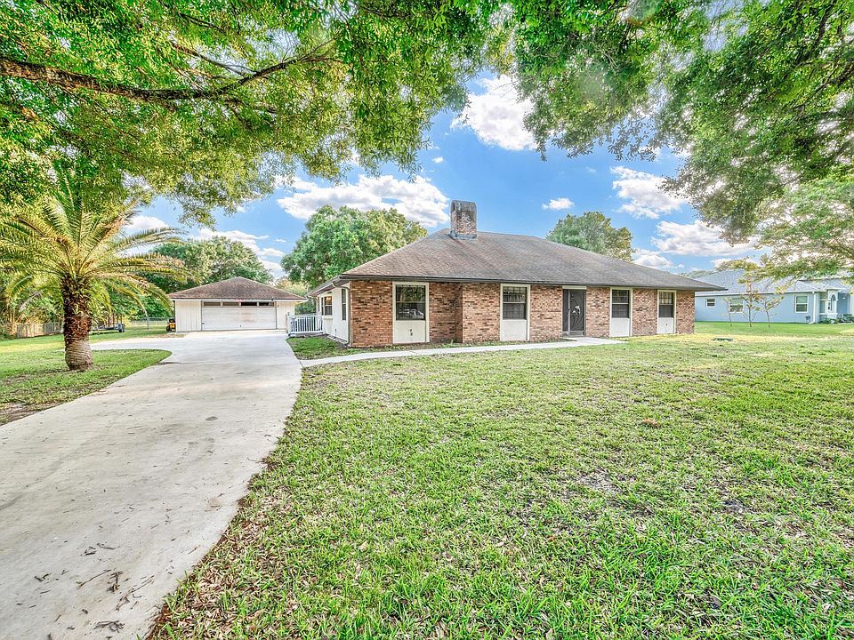 1st image of 795 Woodlands Drive
