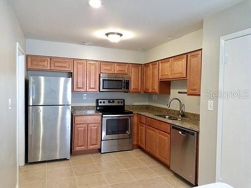3rd image of 750 Robinhood Dr