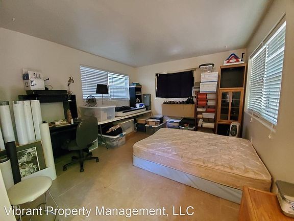 2nd image of 3005 NW 14th St Unit B-2953-911
