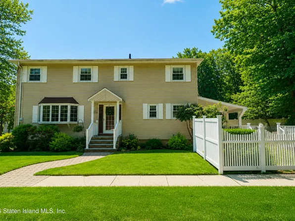 256 Richard Ave, Staten Island, NY 10309