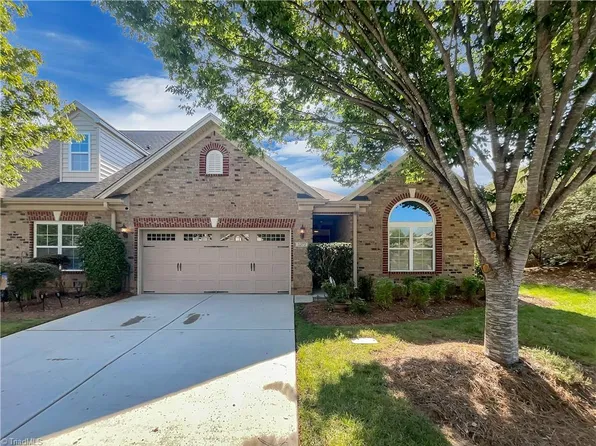 5272 Esher Dr, Walkertown, NC 27051