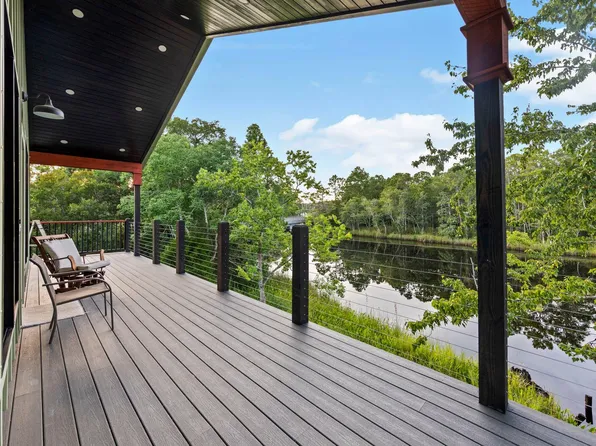 8536 Kingsley Pl, Navarre, FL 32566