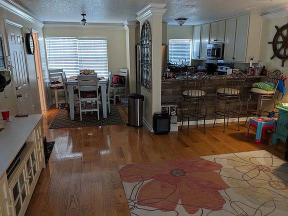 4th image of 925 Tarpon Ave APT 1