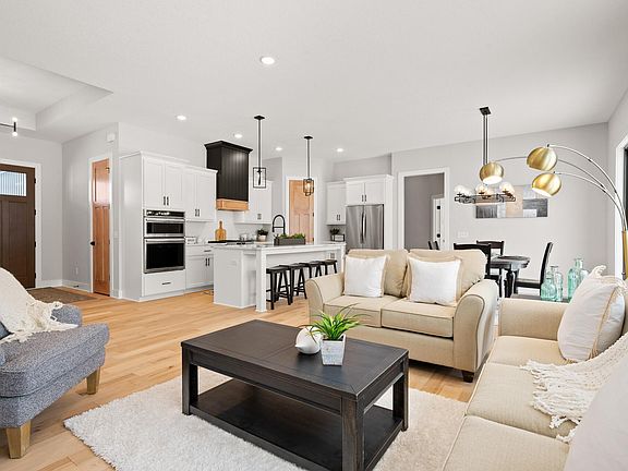 2nd image of 636 Parkside Ct