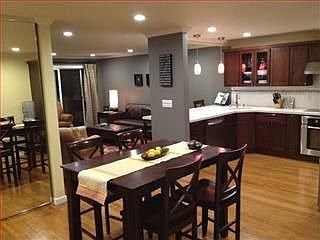 3rd image of 1033 Crestview Dr APT 206