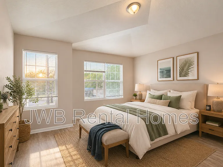 8816 Jasper Ave — Photo 9