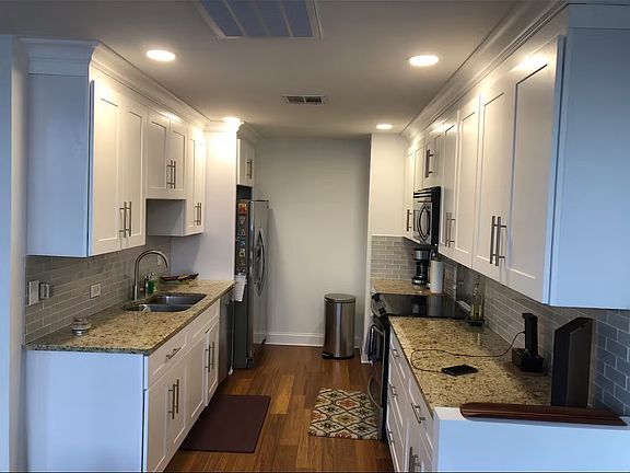 5th image of 145 15th St NE APT 212