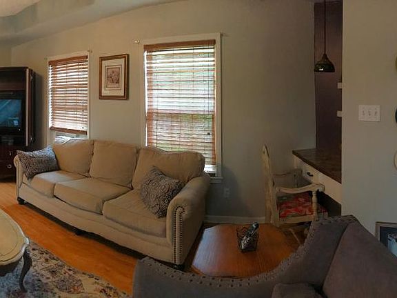 5th image of 5733 Barrett Ln