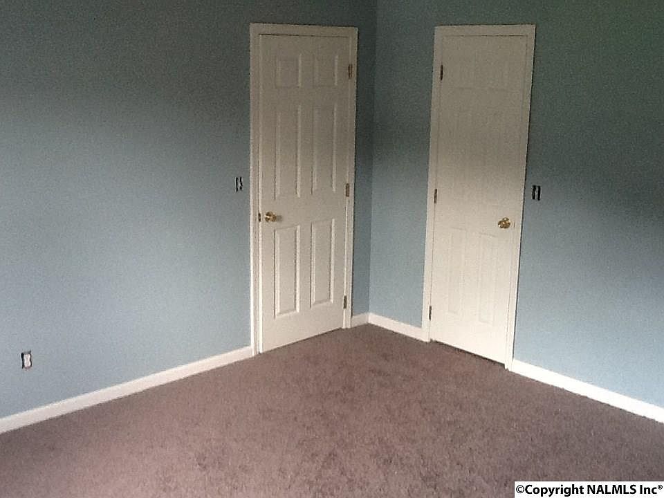 2nd image of 504 Deidra St