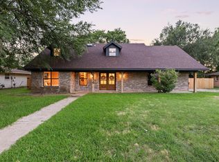 2214 Rex Cruse Dr, Sherman, TX 75092
