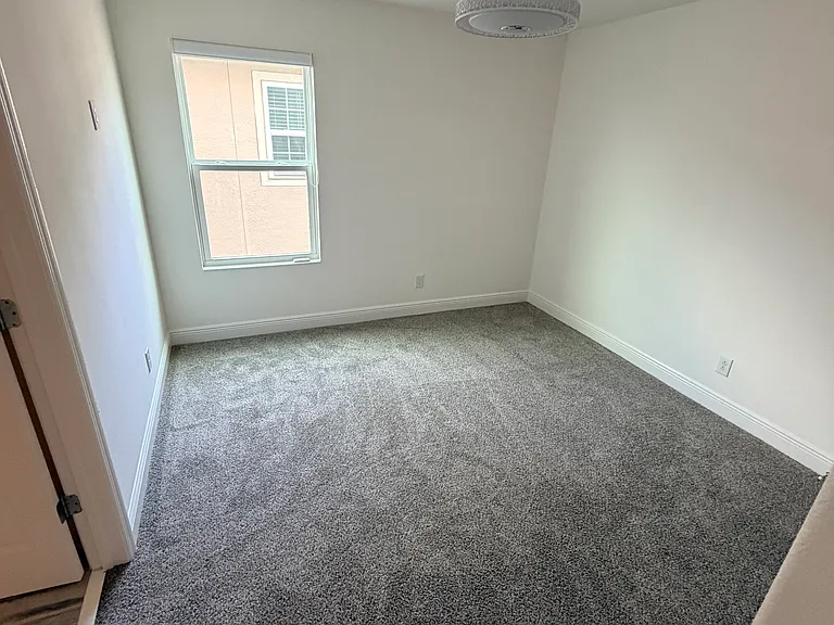 4925 Olivia Ct — Photo 43