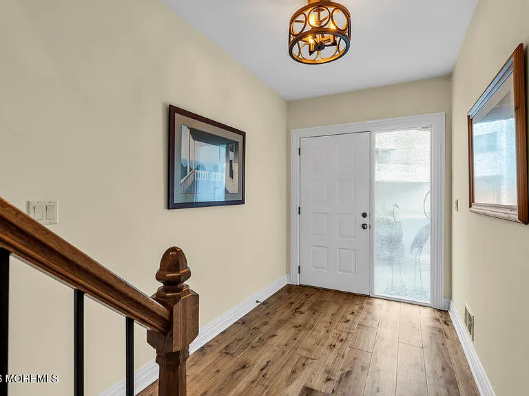 55 Sunset Ave — Photo 19