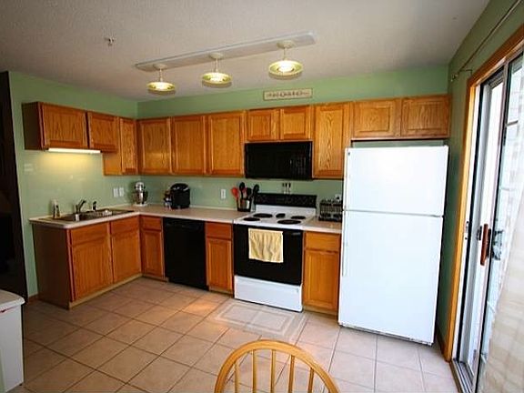 Spacious Kitchen w/ Tile