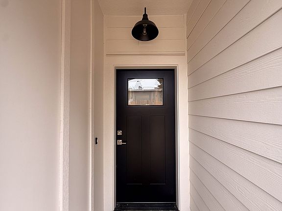 4th image of 5534-5564 Skyline Rd S #5556