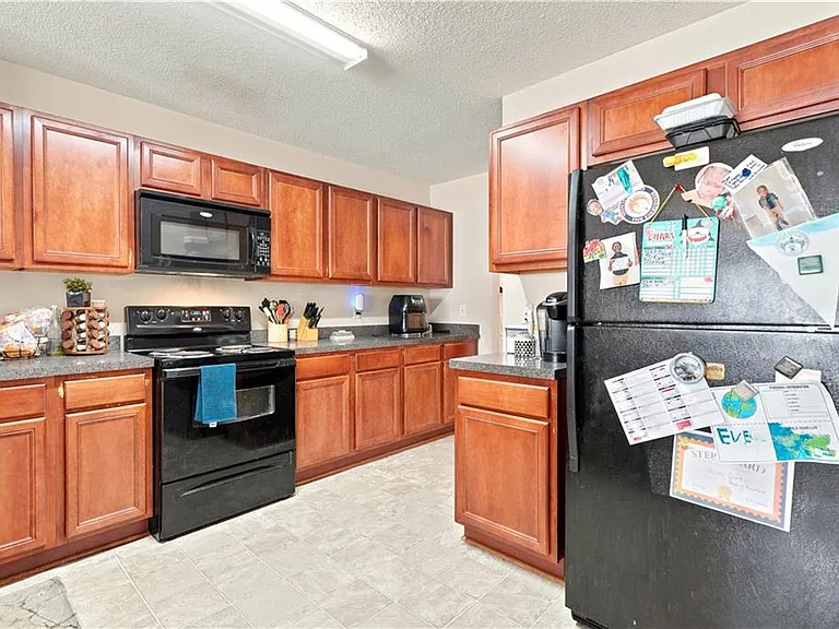 3353 Parc Dr SW — Photo 16