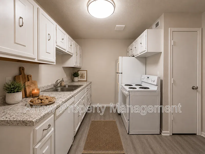 2 bed, 1.0 bath, 736 sqft, $975 — Photo 2