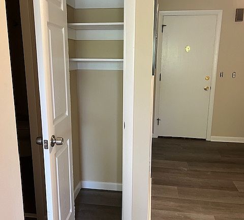 4th image of 4 Johns Ave #25