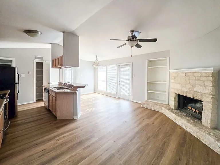 6804 N Capital Of Texas Hwy #614 — Photo 2