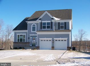 11388 Flag Ct, White Plains, MD 20695