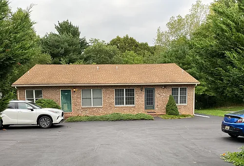 104 E Poplar St #104 Photo 1
