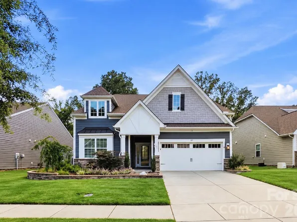 317 Picasso Trl, Mount Holly, NC 28120