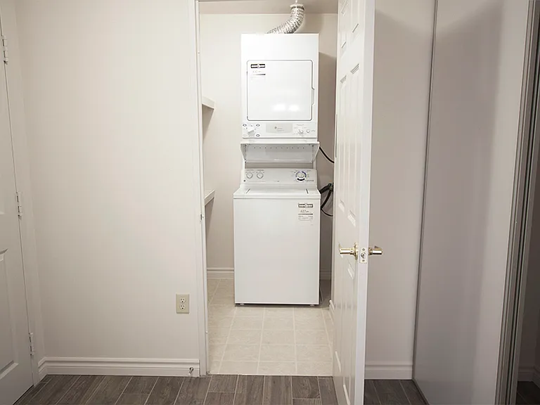 60 Capulet Ln — Photo 12