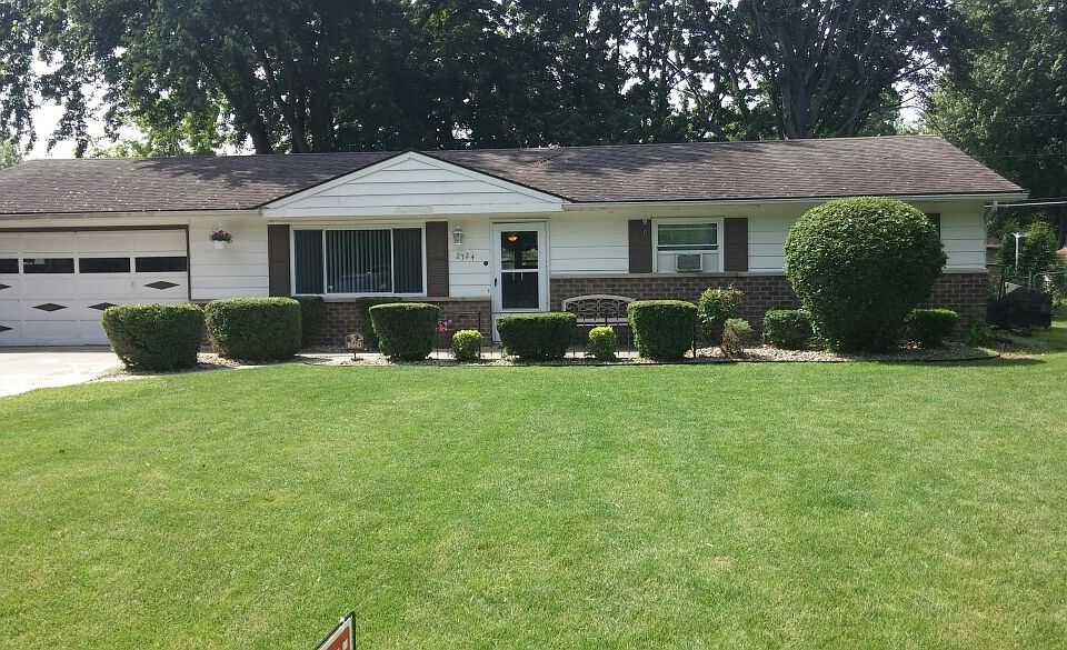 1st image of 2724 Garden Park Dr