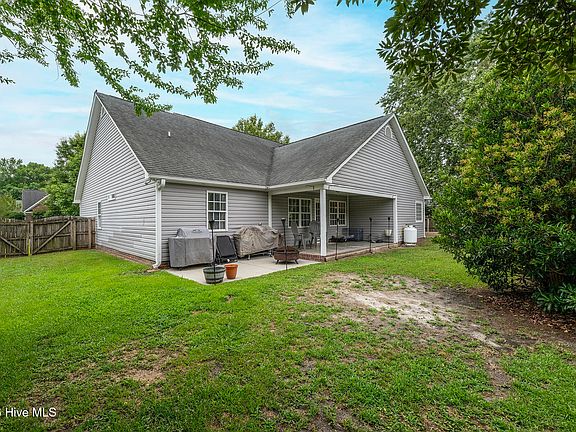 4th image of 104 Delanie Way