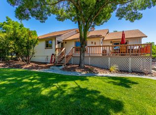 486 Peppertree Ln, Redding, CA 96003