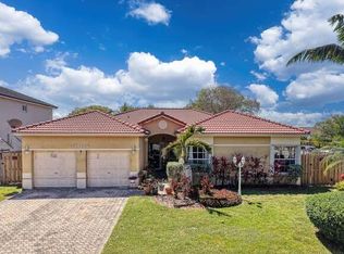 21200 SW 92nd Ave, Cutler Bay, FL 33189