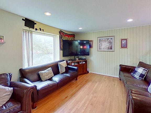 5th image of 3023 Silent Valley Dr