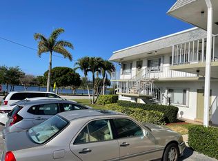 3160 Lake Osborne Dr APT 201, Lake Worth, FL 33461