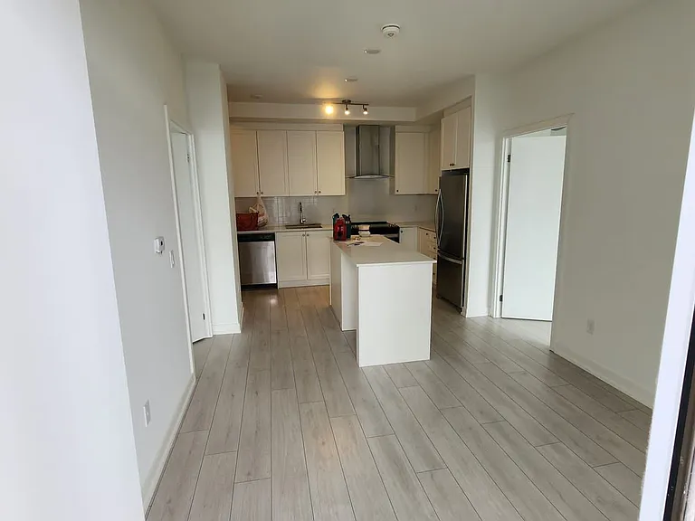 55 Duke St W #601 — Photo 11