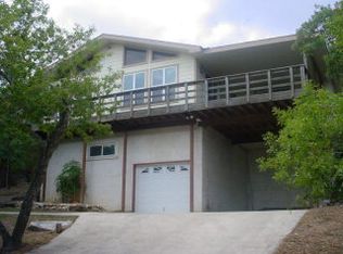 113 W Deer Hill Dr, Ingram, TX 78025