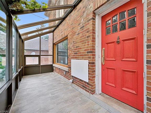 5th image of 228 Waterloo St