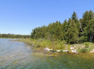 8466 W Bues Point Rd, Baileys Harbor, WI 54202