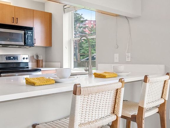 5th image of 100 W Squantum St APT 114