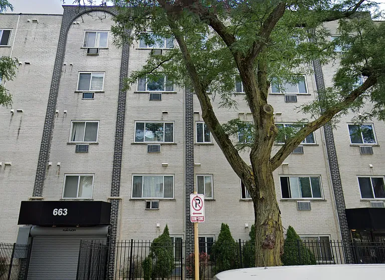 663 W Grace — Photo 13