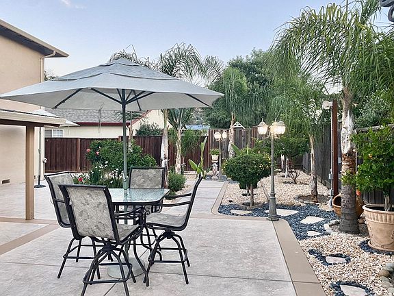3rd image of 281 Martinvale Ln