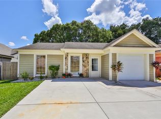 203 Regal Park Dr, Valrico, FL 33594