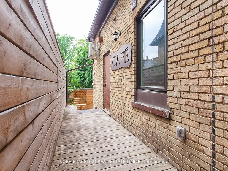171 Carlton St #1 — Photo 17