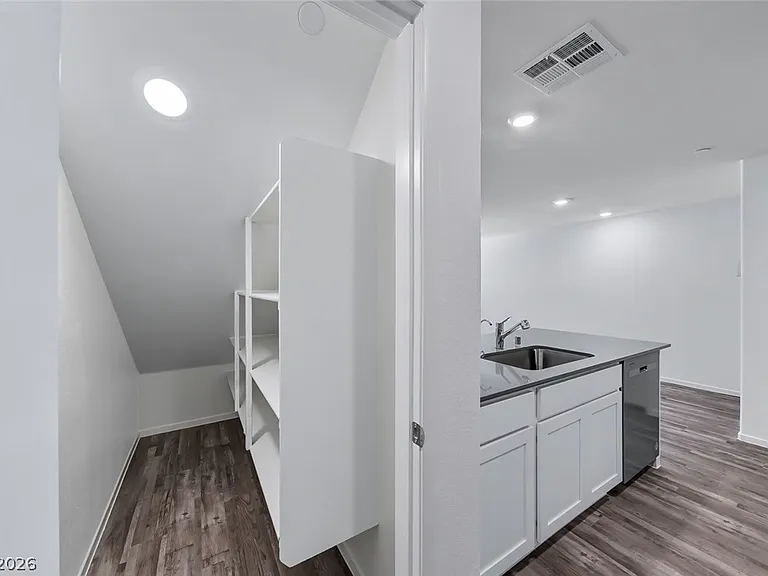 7368 Joanna Brook St — Photo 9
