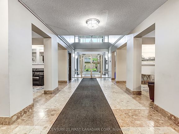 5th image of 1510 Richmond St #315
