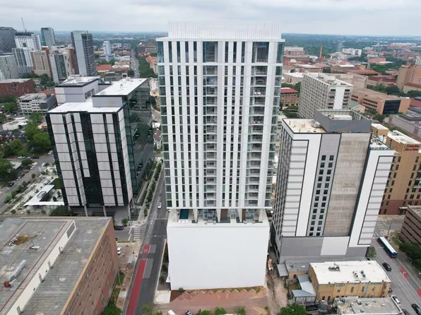 313 W 17th St #2103, Austin, TX 78701