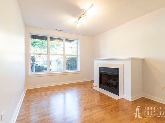 5th image of 120 N Leavitt St Unit 102