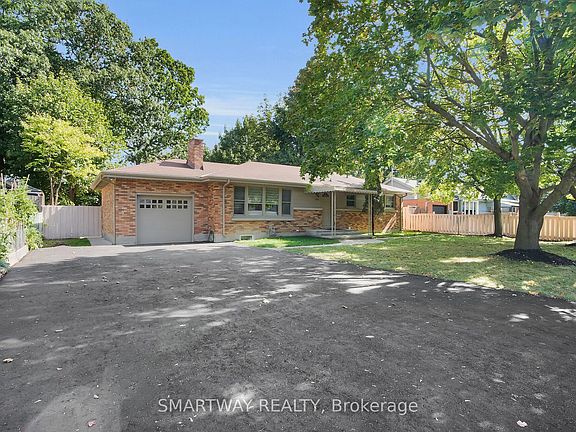 4th image of 633 Donegal Dr