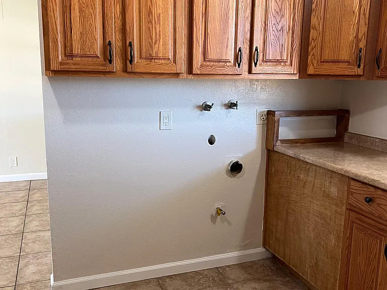 324 Oasis Dr — Photo 9