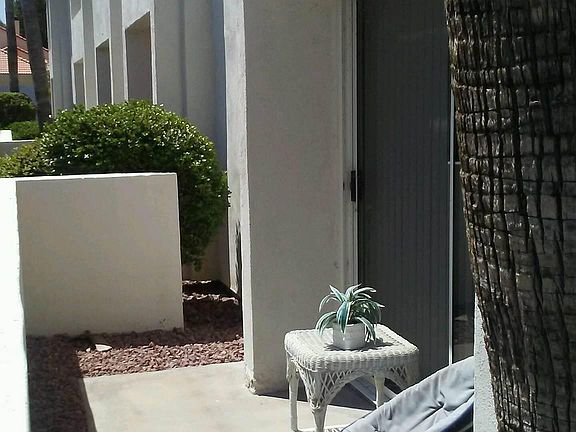 Side patio