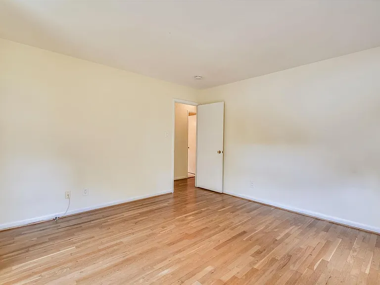 11200 Powder Horn Dr — Photo 40